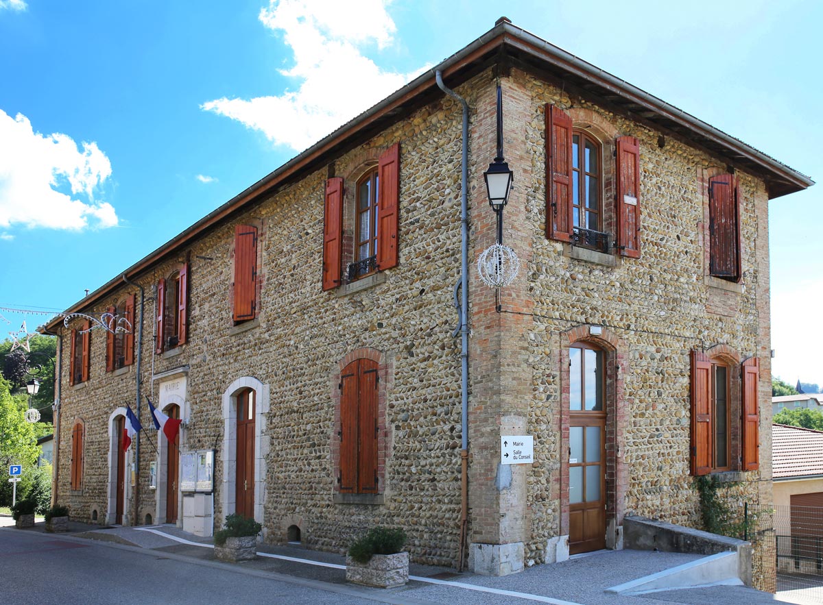 Saint-Michel-de-Saint-Geoirs - Mairie Mairie de Saint-Michel-de-Saint-Geoirs