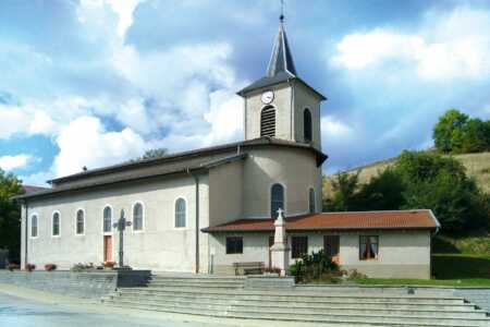 L'église et sa petite chapelle